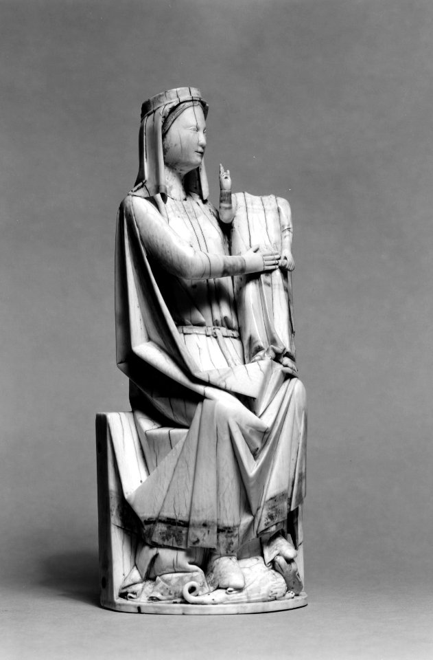 French - Virgin and Child - Walters 71235 - Three Quarter