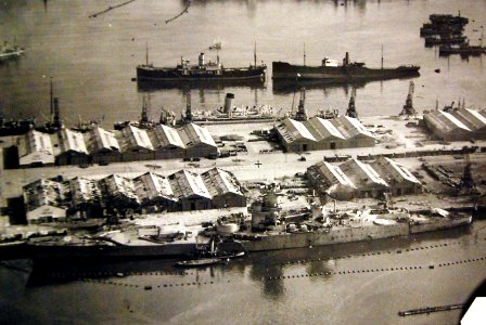 French battleship Jean Bart disclosing damage near the bow and stern, Casablanca, 1942 (26688233433) photo