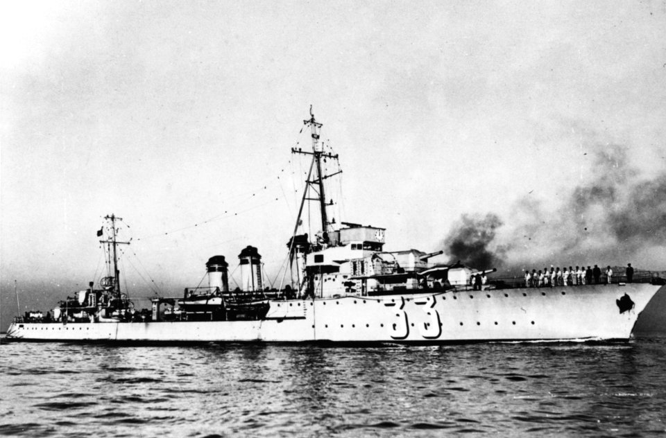 French Bourrasque-class destroyer off Toulon in the late 1930s