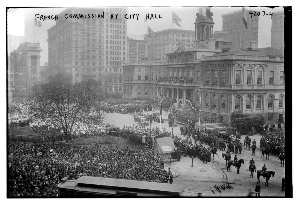 French Commission at City Hall LCCN2014704552