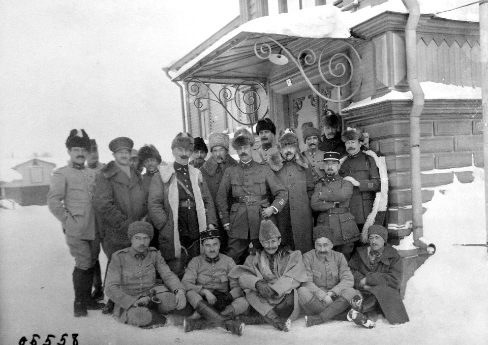 French Military Mission at Archangel, Colonel Dunop at center, Russian Intevention 1918-1920 (5558) (18342003755)