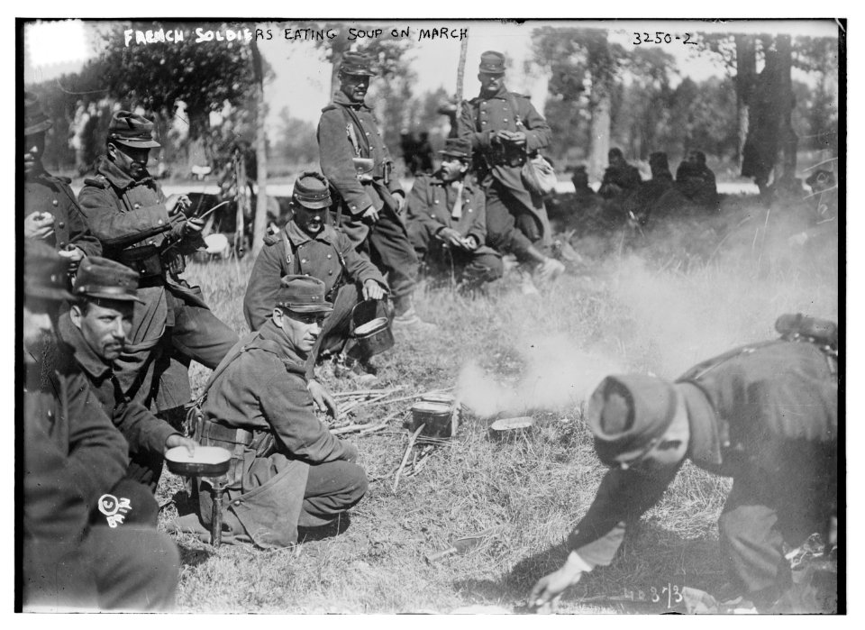 French soldiers eating soup on march LCCN2014697648