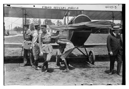 French officers, Mineola LCCN2014704888