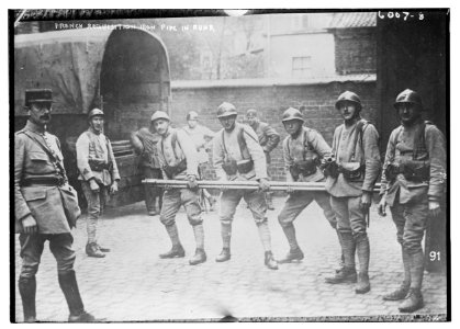 French requisition iron pipe in Ruhr LCCN2014716133