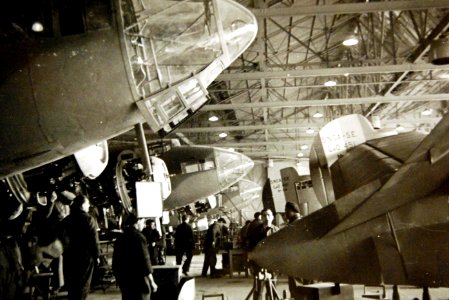 French workers before large bombers, WWII (33878398866)