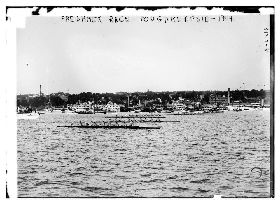Freshmen race - Poughkeepsie - 1914 LCCN2014696410