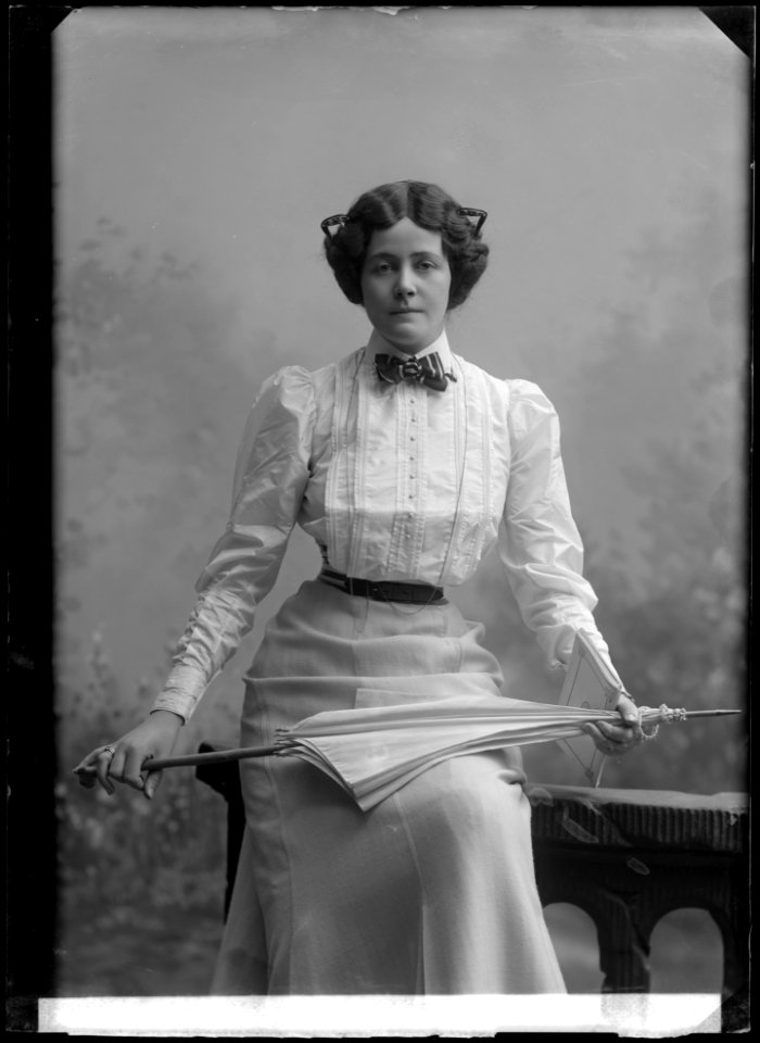 Frida Winnerstrand in Man kan aldrig veta at Vasateatern 1908 - SMV - NV104