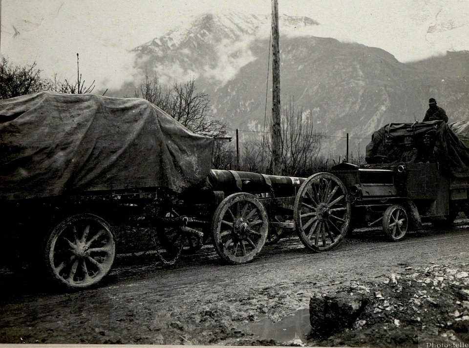 Friccastraße.Transport eines 15cm Haubitz-Rohres. (BildID 15640675)