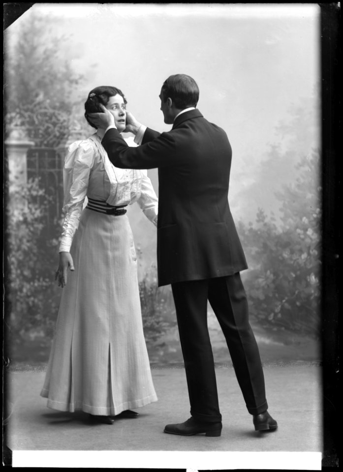 Frida and Olof Winnerstrand in Man kan aldrig veta at Vasateatern 1908 - SMV - NV126