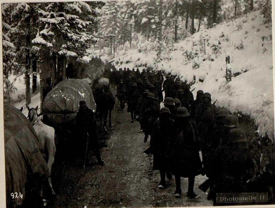Friccastraße. Truppentransport. (BildID 15636824)