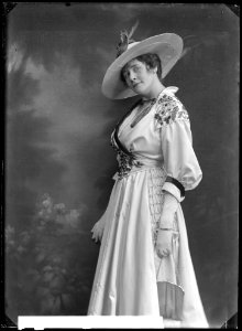 Frida Winnerstrand in Krigsäran at Vasateatern 1916 - SMV - NV111
