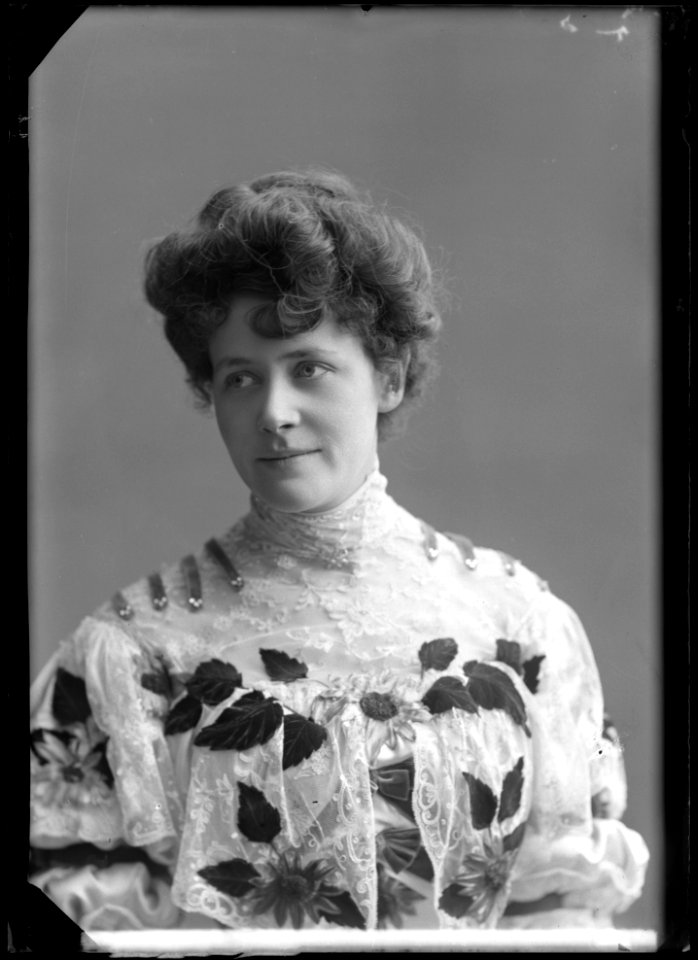 Frida Winnerstrand in I lejonets kula at Djurgårdsteatern 1906 - SMV - NV100