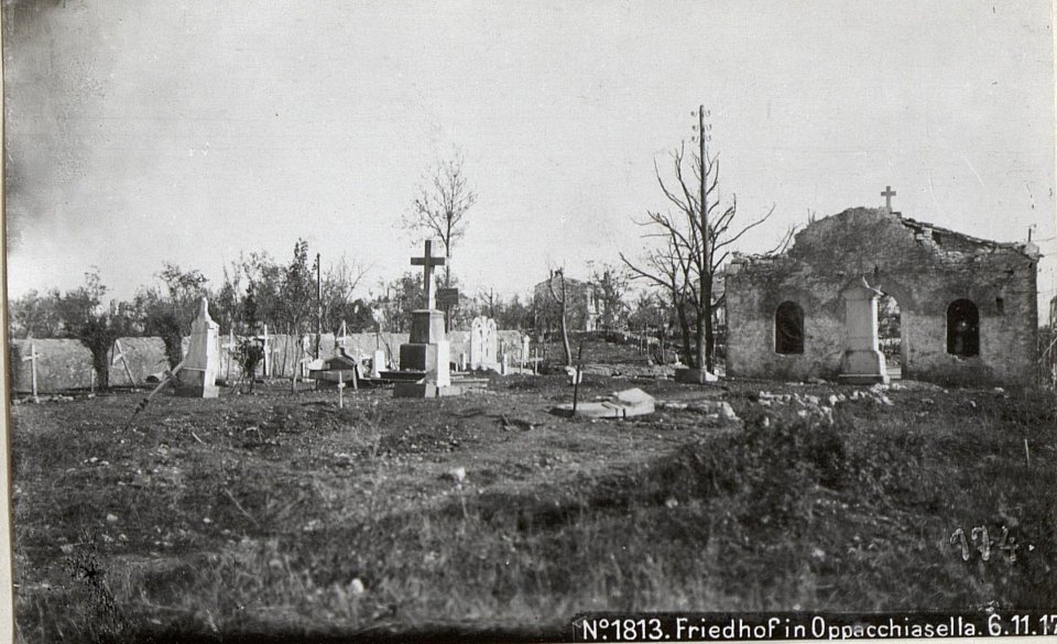Friedhof in Oppacchiasella.6.11.17. (BildID 15609118)