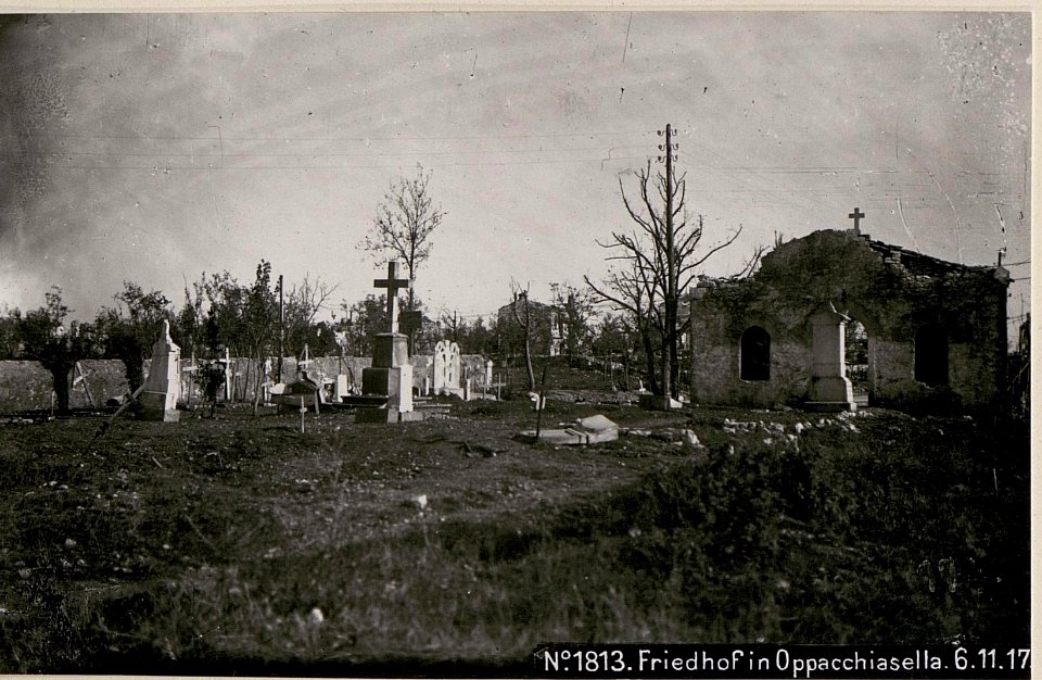 Friedhof in Oppacchiasella. (BildID 15737432)
