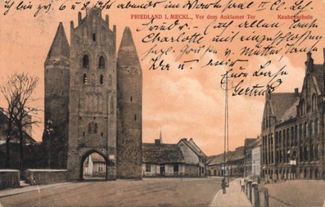 Friedland (Meckl.), Mecklenburg-Vorpommern - Anklamer Tor; Knabenschule (Zeno Ansichtskarten)
