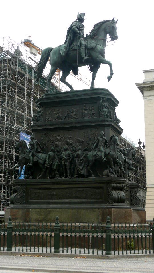 Friedrich der Große Unter den Linden Berlin 2