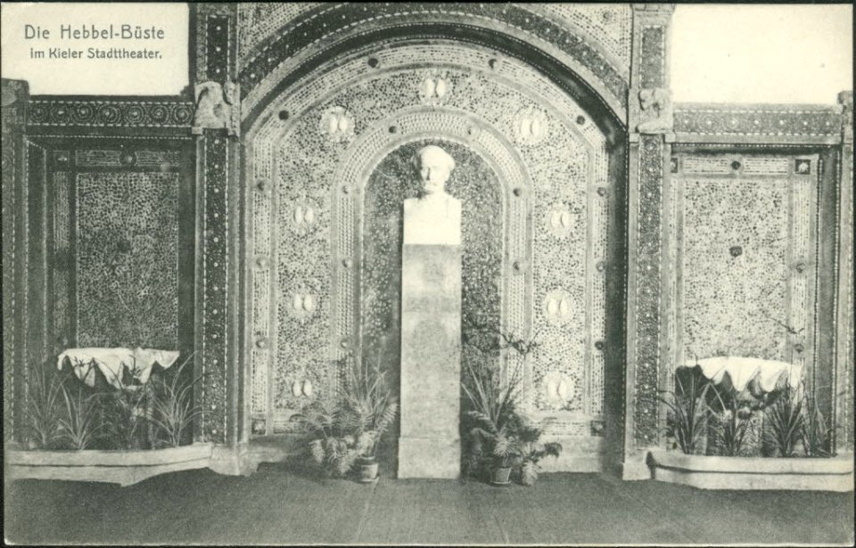 Friedrich-Hebbel-Büste in der Eingangshalle des Stadttheaters (Kiel 26.982)