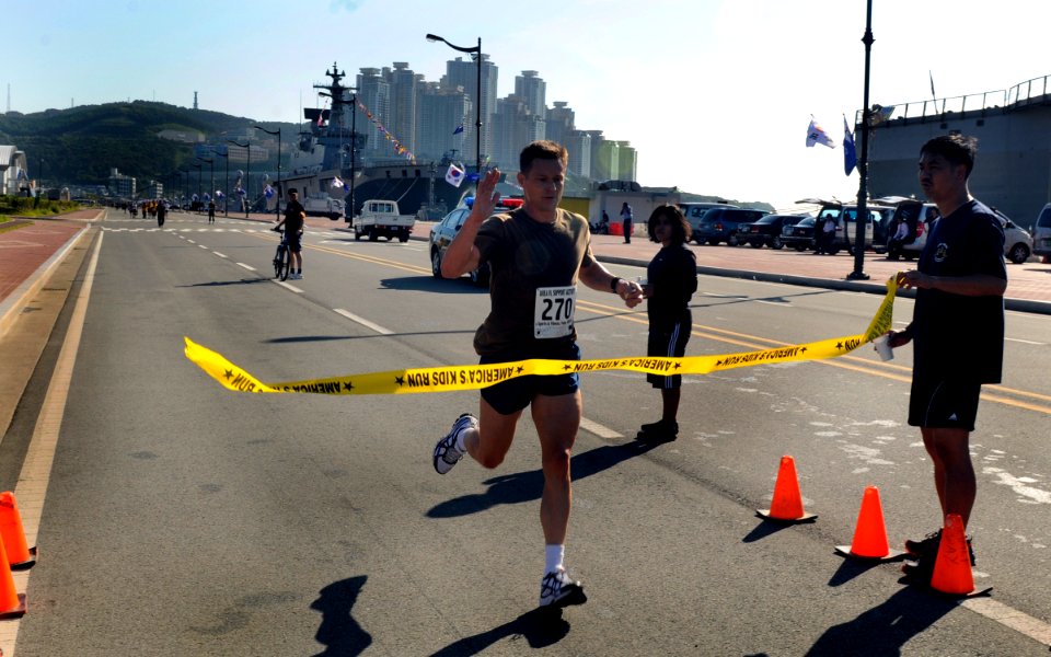 Friendship 5K DVIDS195768