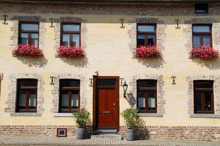 Window facade flower boxes