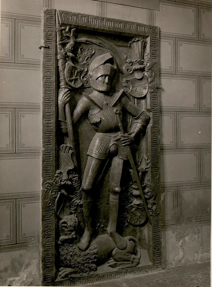 Friesach, Grabstein in der Dominikanerkirche. (BildID 15509347)