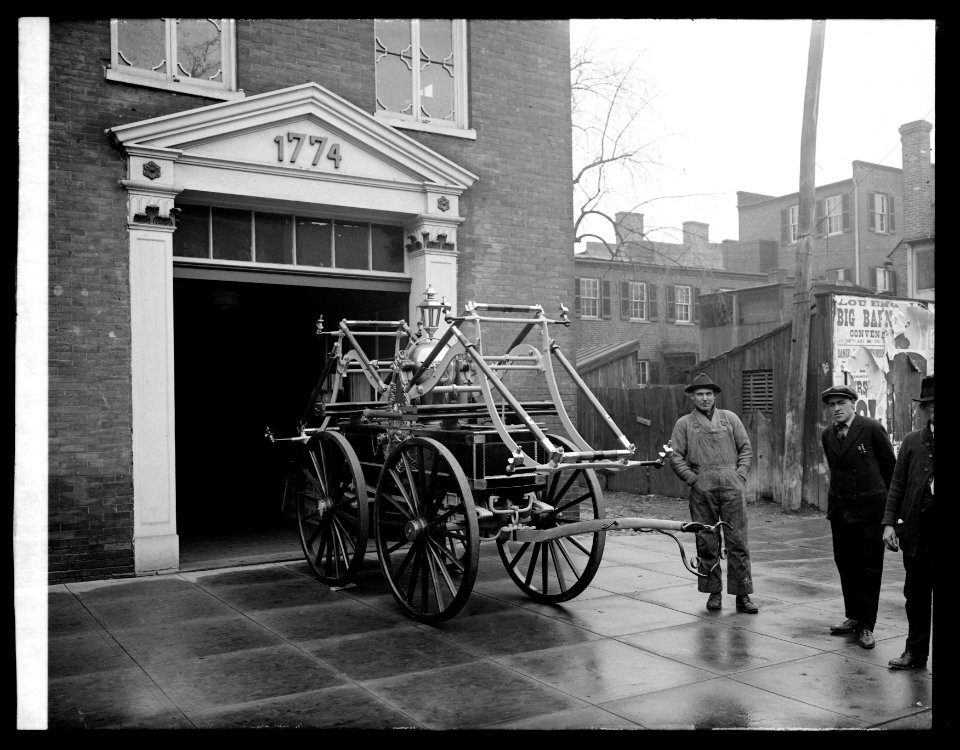 Friendship fire engine, Alex., (Virginia) LCCN2016824185