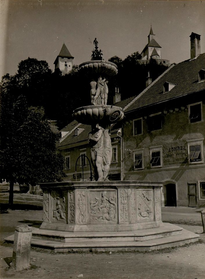 Friesach, Brunnen am Markte. (BildID 15509396)