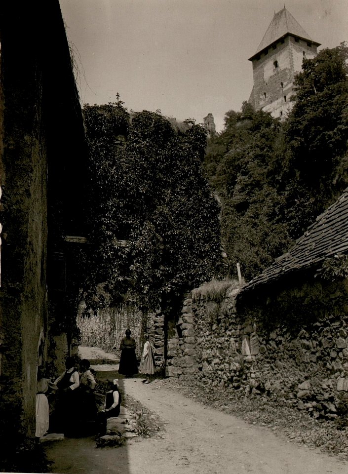 Friesach, Hauptaufgang auf den Salusberg. (BildID 15509333)