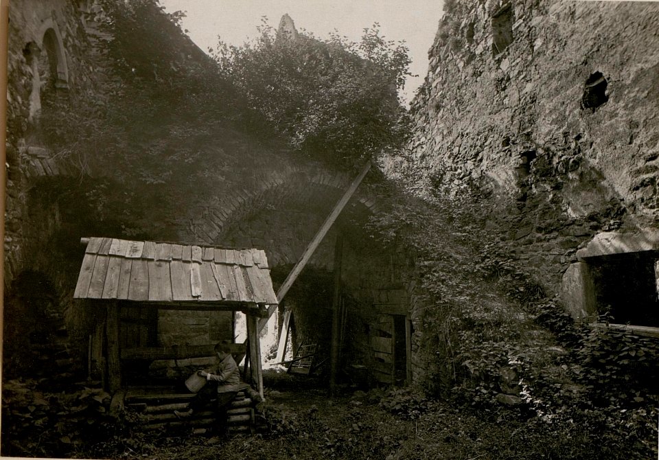 Friesach, Ruinen des Schlosses Lavant. (BildID 15509466)