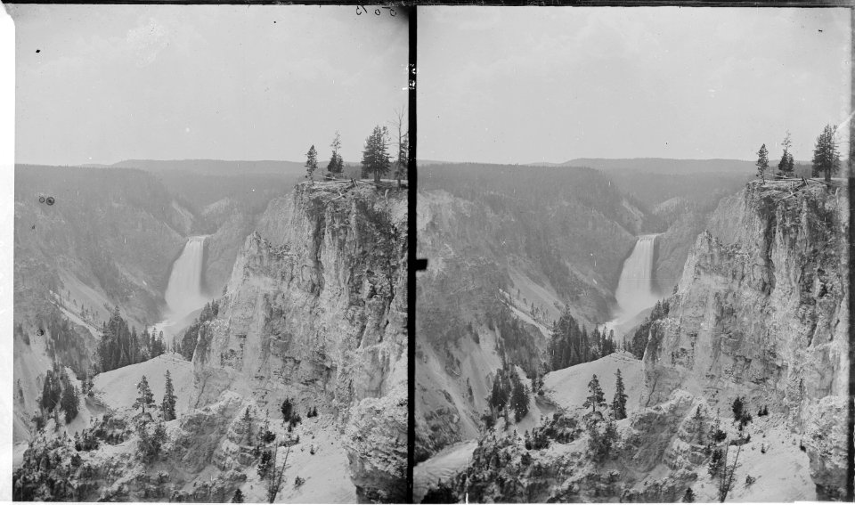 From Artist's Point, lower Yellowstone Falls. Yellowstone National Park. - NARA - 517281