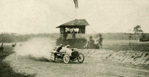 Fritz Opel à l'hippodrome de Francfort, sur Opel (1904)