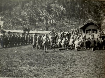 Frohnleichnahms Prozession in SOCA. Aufgenommen am 22. Juni 1916. (BildID 15478675)