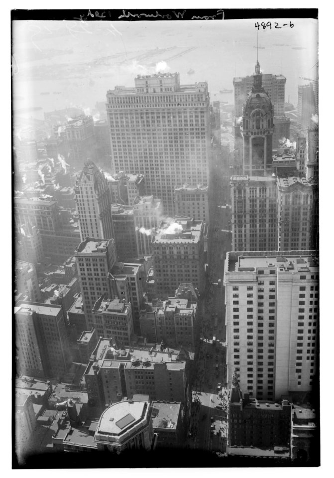From Woolworth Bldg. LCCN2014708785