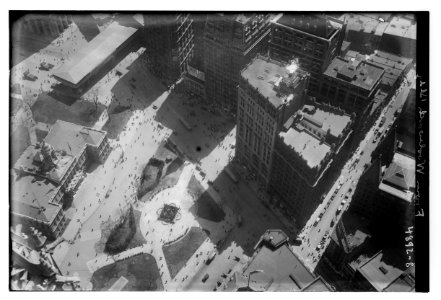 From Woolworth Bldg. LCCN2014708787