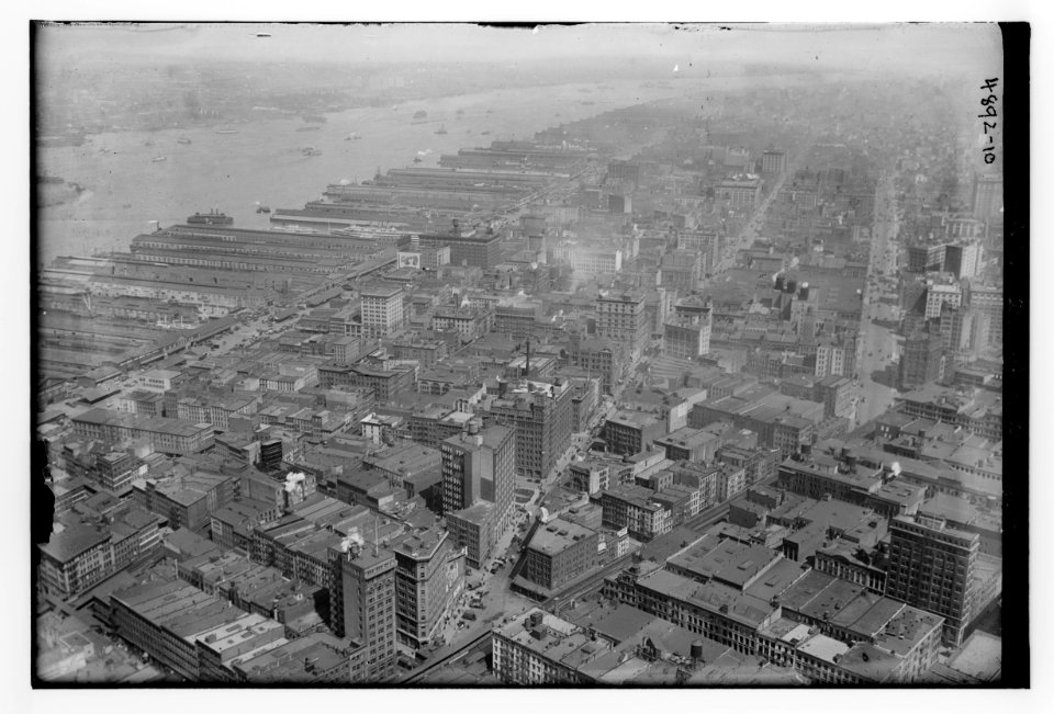 From Woolworth Bldg. LCCN2014708789