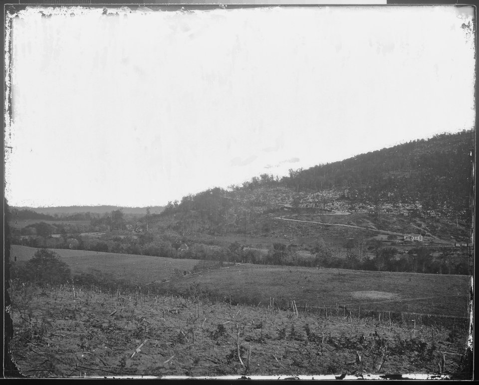 Front of Lookout Mountain - NARA - 524943