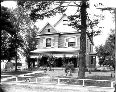 Front view of Allen Welsh house 1905 (3194648941) photo