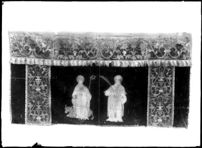 Frontal de l'alar de l'església de Sant Estèue