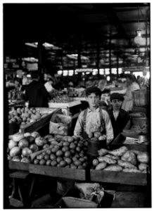 Fruit Vendors, Indianapolis Market, aug., 1908. Wit., E. N. Clopper. LOC nclc.05354