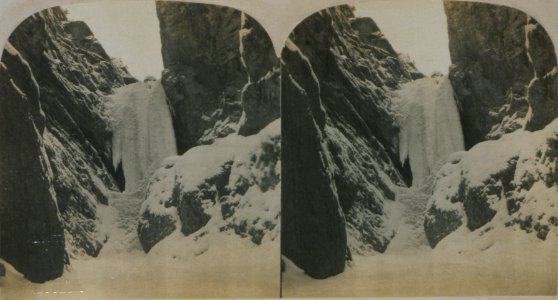 Frozen waterfall on Mt Stephen (HS85-10-19331)