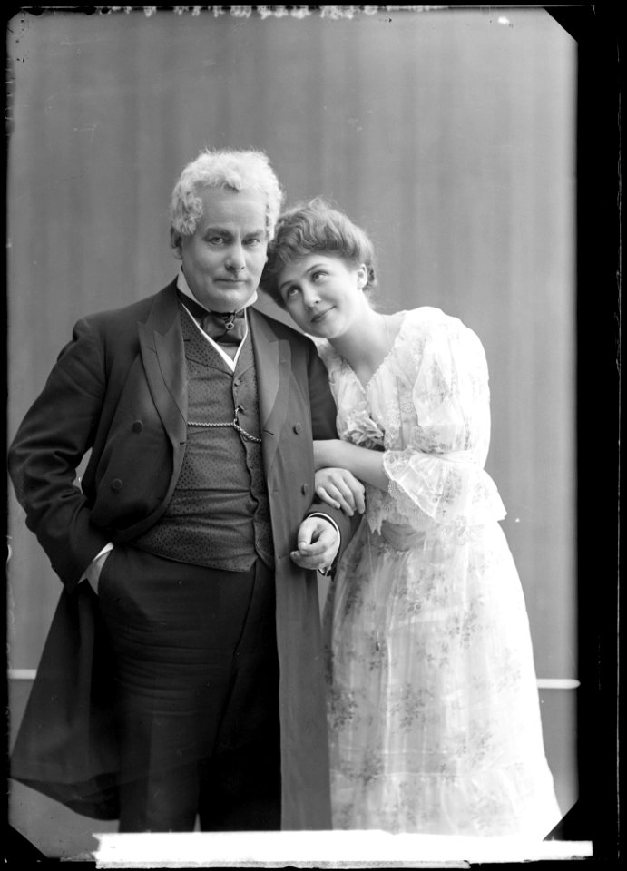 Fruarna Montanbrèche, Svenska teatern 1906. Rollporträtt - SMV - GH009