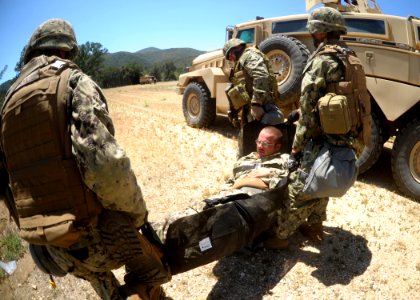 FTX 13 - CSE conducts bridge recon, medevac 130516-N-VN372-009
