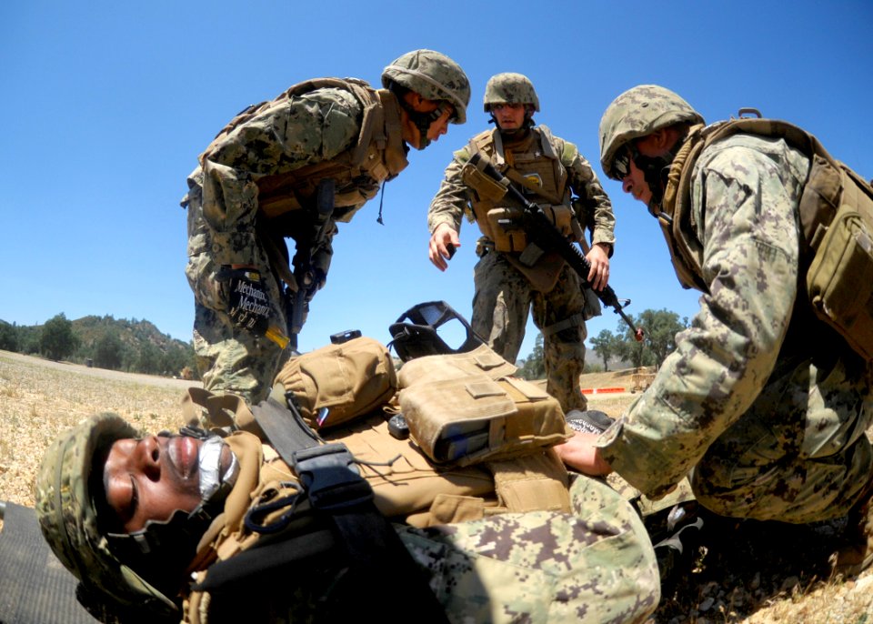 FTX 13 - CSE conducts bridge recon, medevac 130516-N-VN372-005