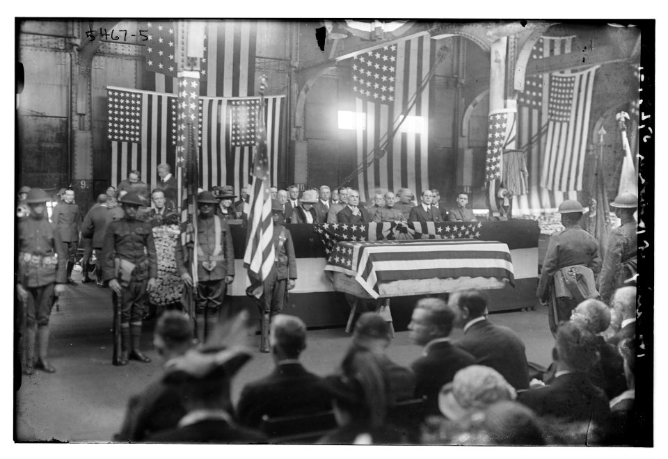 Funeral ceremony LCCN2014719655