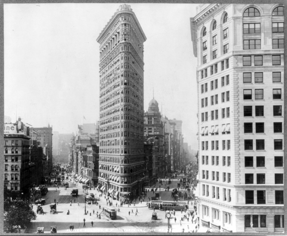 Fuller (Flatiron) Building, N.Y. LCCN2002699890