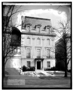 Fuller Co., 2311 Mass. Ave., Gibson Fahnestock res., (Washington, D.C.) LCCN2016823583