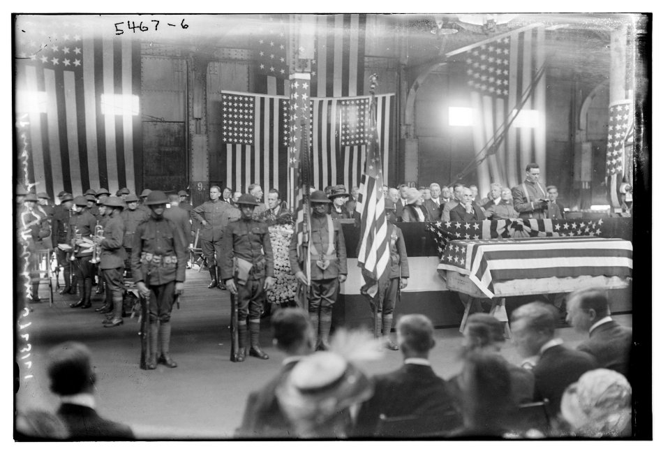 Funeral ceremony LCCN2014719656