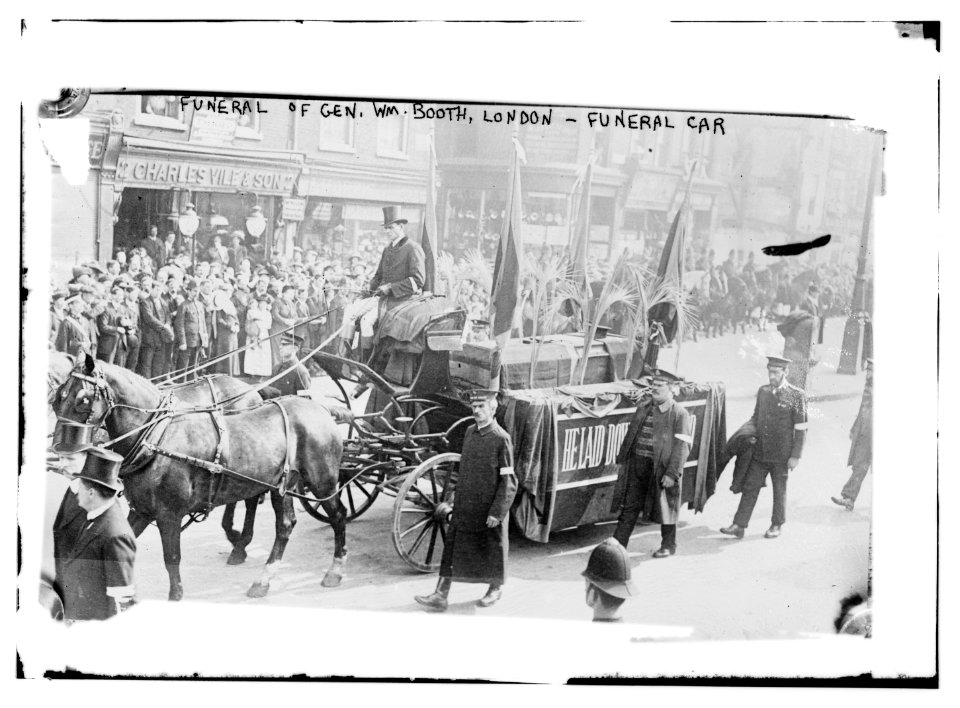 Funeral of Gen. Wm. Booth, London - Funeral Car LCCN2014691118