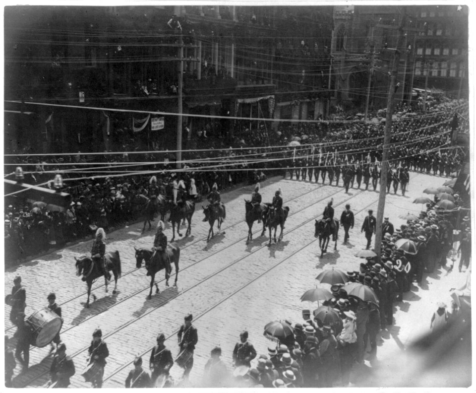 Funeral of Pres. Grant, New York City- men on horseback in front of men marching LCCN2003677339