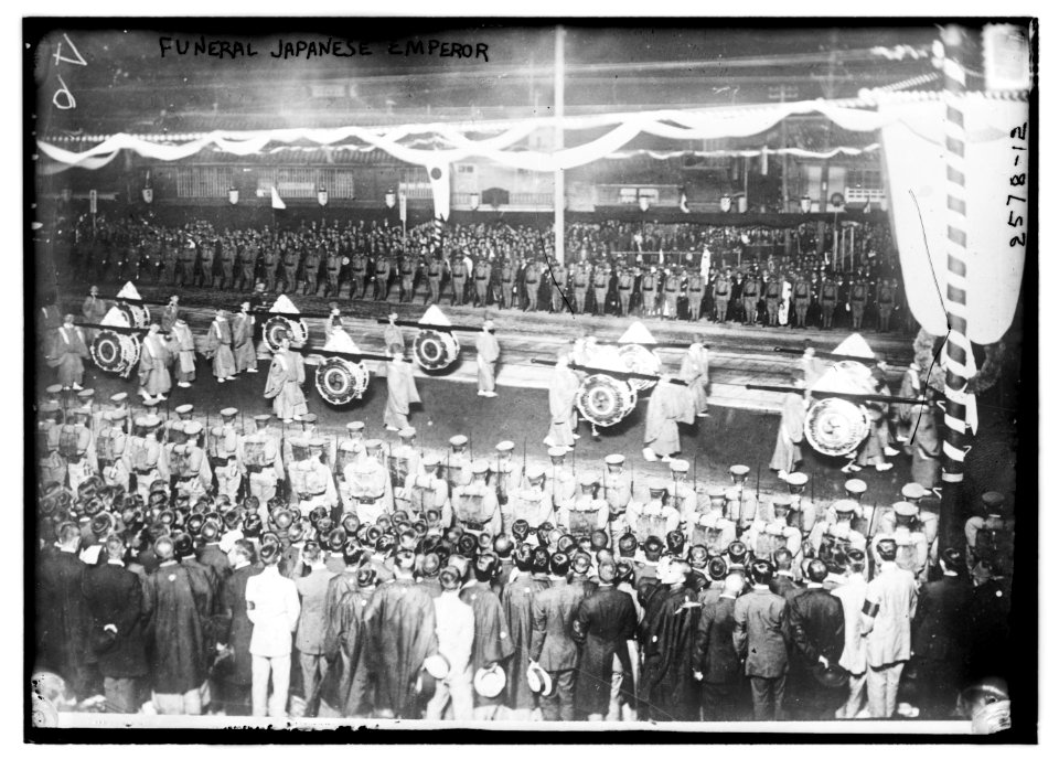 Funeral, Japanese Emperor LCCN2014691631