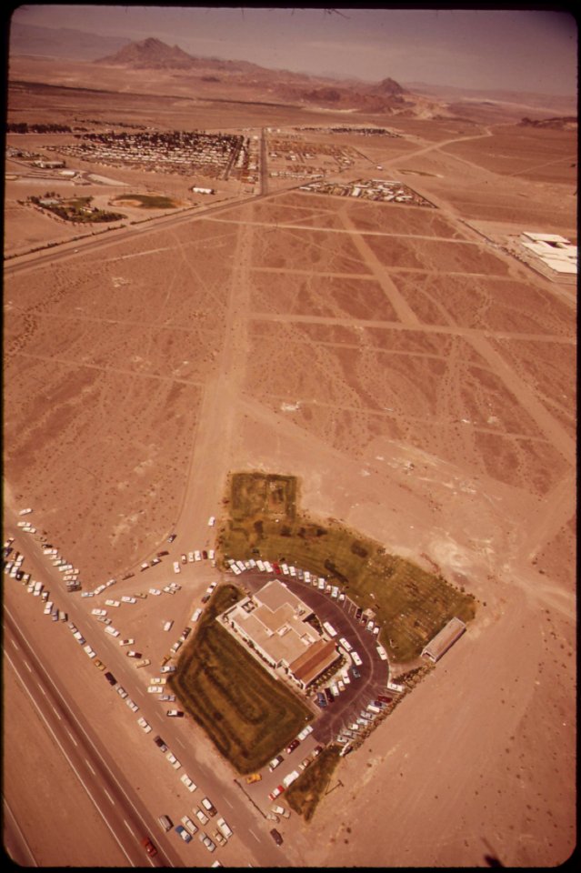 Funeral-home-at-henderson-may-1972 7006630536 o